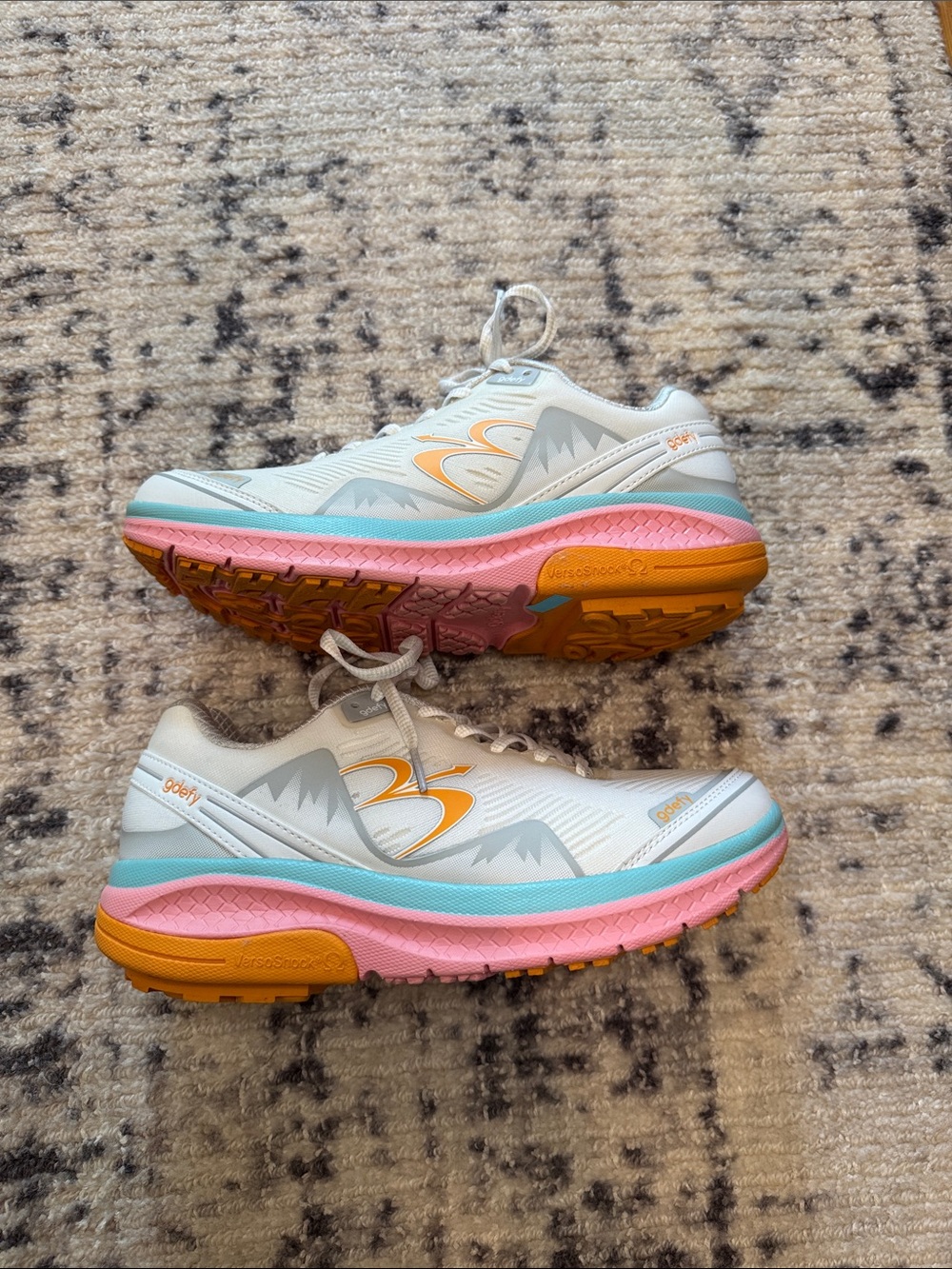 Gdefy Comfort Fit Tennis Shoes Sz 8.5